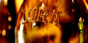 JURA のワインボトル
