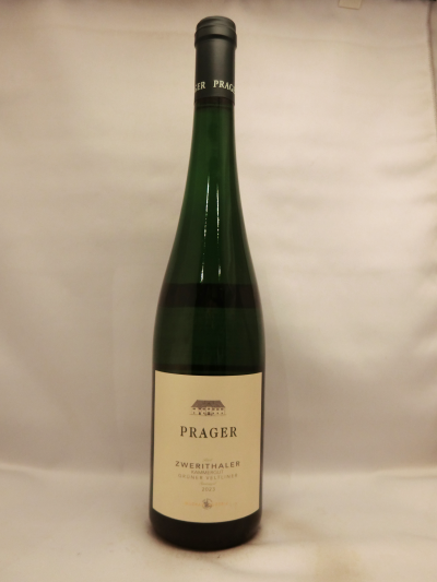 グリューナー・フェルトリーナー・ツヴェリターラー・カマーグート ・スマラクト