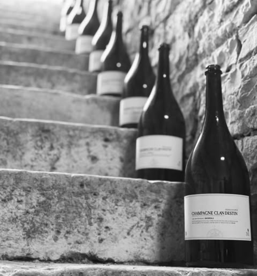 クランデスタンの写真1