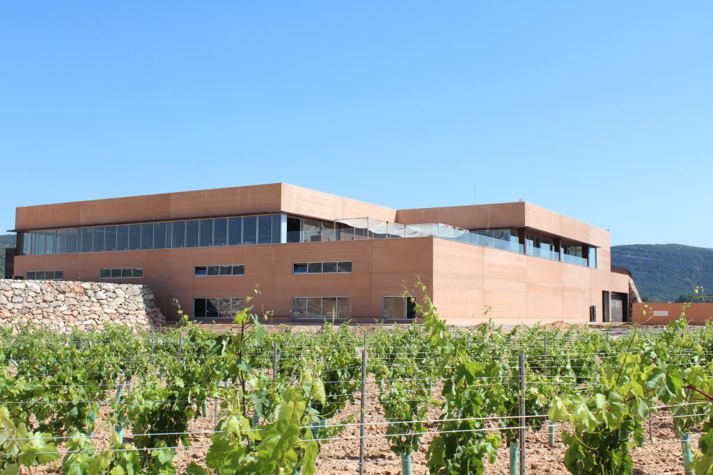 ボデーガス・アントニオ・アラーエスの写真1